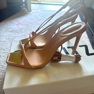 Schutz Vikki leather Sandals -Brand New